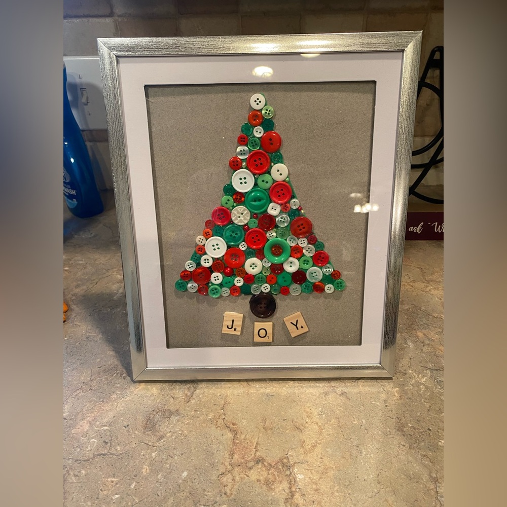 Handmade Button ChristmasTree in 8x10 Frame.